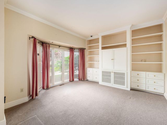6 Lyonsgate Road, Bexley, OH 43209