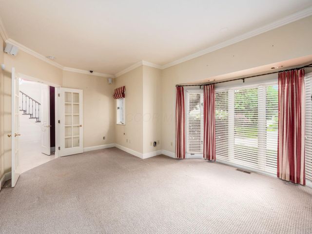 6 Lyonsgate Road, Bexley, OH 43209