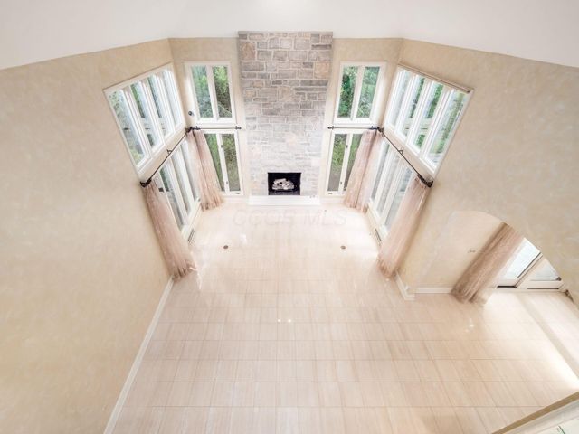 6 Lyonsgate Road, Bexley, OH 43209