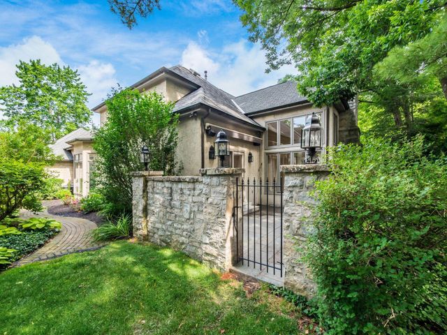 6 Lyonsgate Road, Bexley, OH 43209
