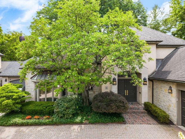 6 Lyonsgate Road, Bexley, OH 43209