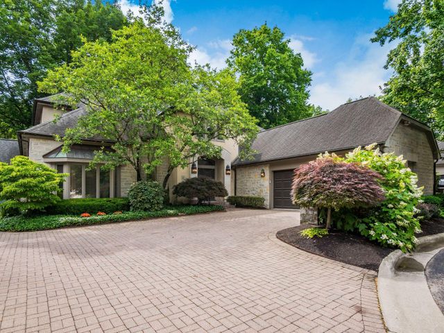 6 Lyonsgate Road, Bexley, OH 43209