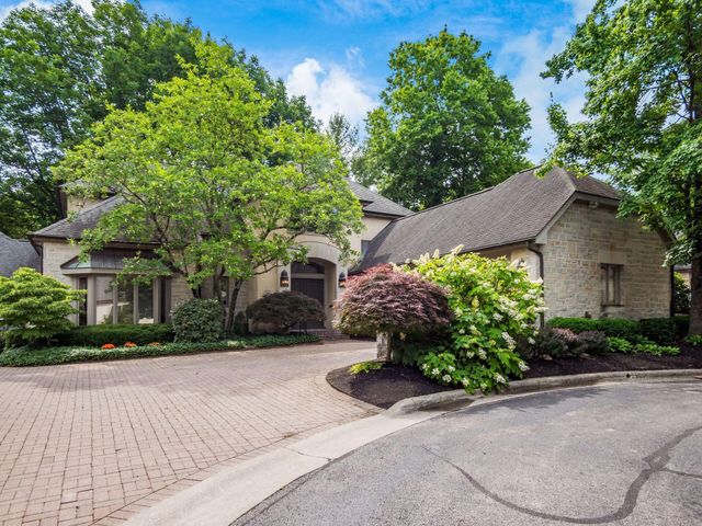 6 Lyonsgate Road, Bexley, OH 43209