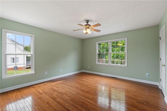 1120 Woodbury Road, King, NC 27021