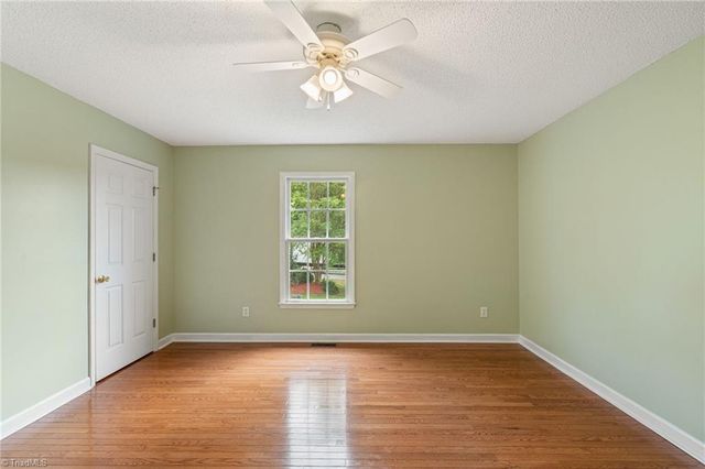 1120 Woodbury Road, King, NC 27021