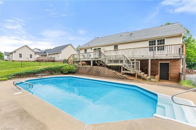 1120 Woodbury Road, King, NC 27021