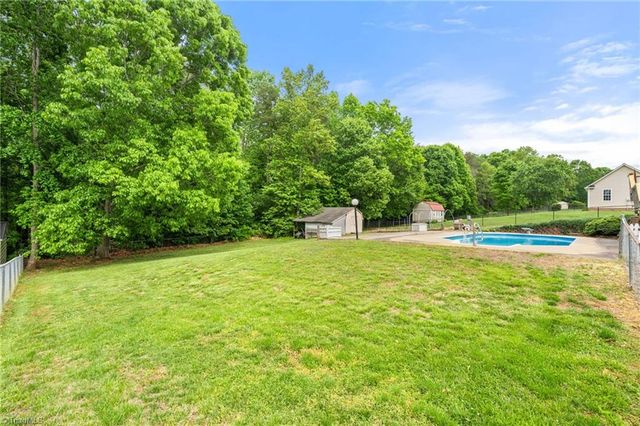 1120 Woodbury Road, King, NC 27021