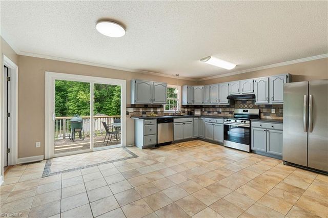 1120 Woodbury Road, King, NC 27021