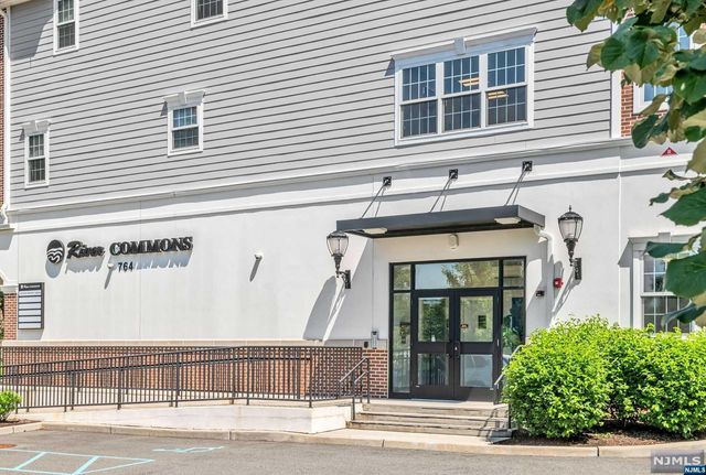 764 Newbridge Road 2C, Teaneck, NJ 07666