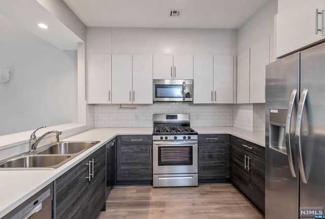 764 Newbridge Road 2C, Teaneck, NJ 07666