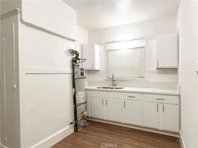 458 W Vernon, Los Angeles, CA 90037