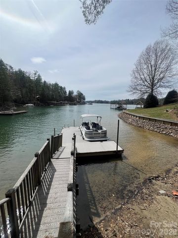 1600 Lillians Point Court 33, Morganton, NC 28655