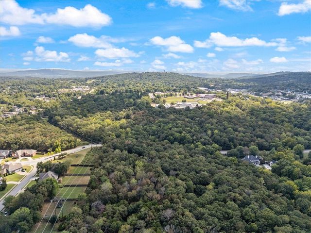 3192 Township Street, Fayetteville, AR 72703