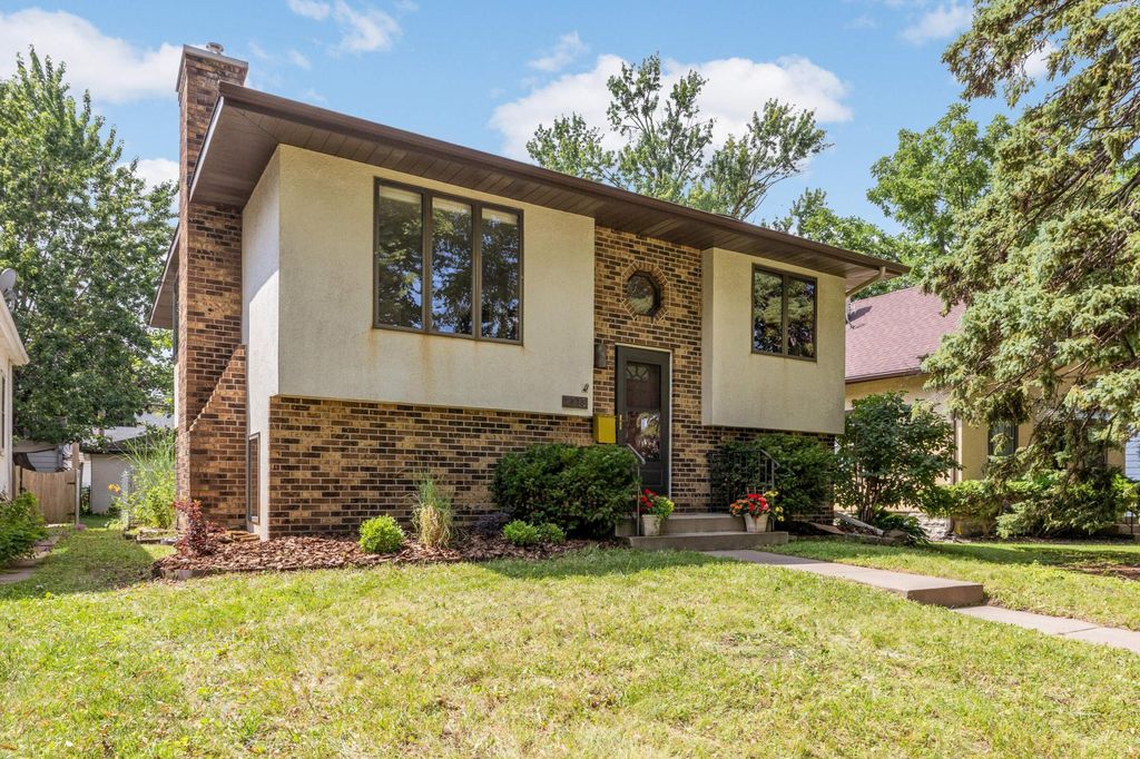 2918 Cleveland Street NE, Minneapolis, MN 55418