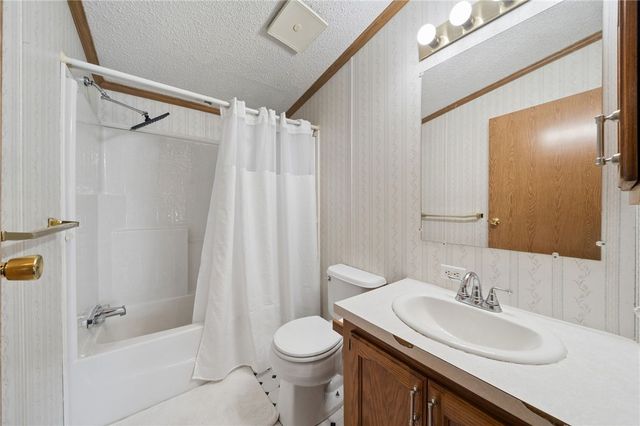 107 Indigo Rd, Mt Pleasant Twp, PA 15666