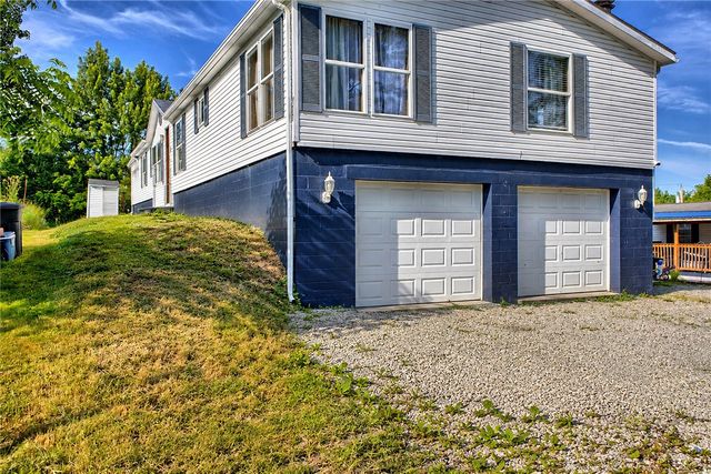 107 Indigo Rd, Mt Pleasant Twp, PA 15666