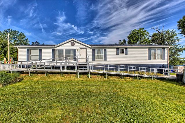 107 Indigo Rd, Mt Pleasant Twp, PA 15666