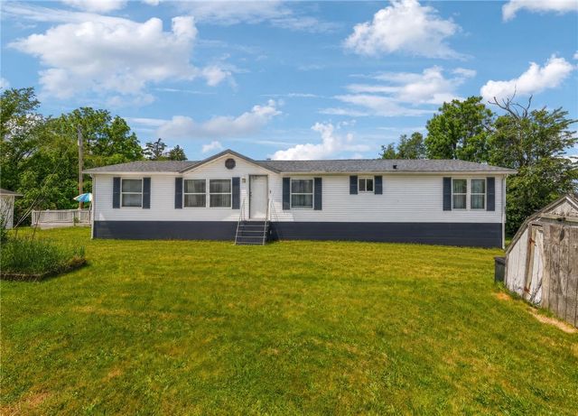107 Indigo Rd, Mt Pleasant Twp, PA 15666