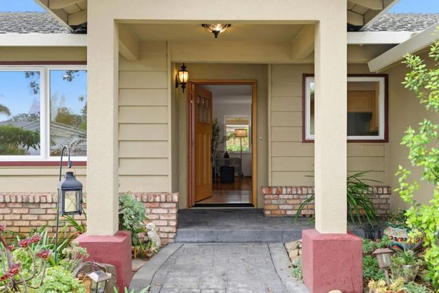 1090 Baker Court, Sunnyvale, CA 94087