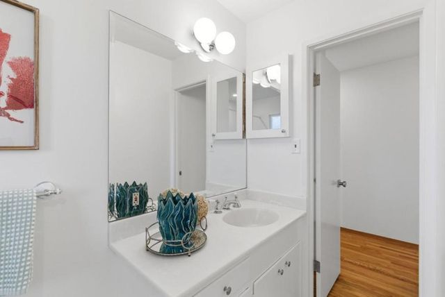 1090 Baker Court, Sunnyvale, CA 94087