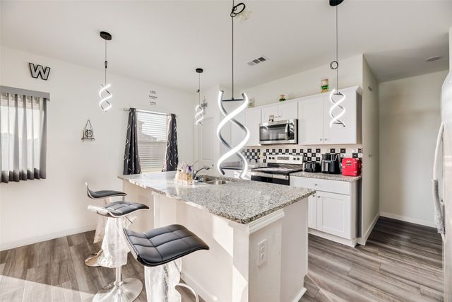 2625 Comal Creek Drive, Glenn Heights, TX 75154