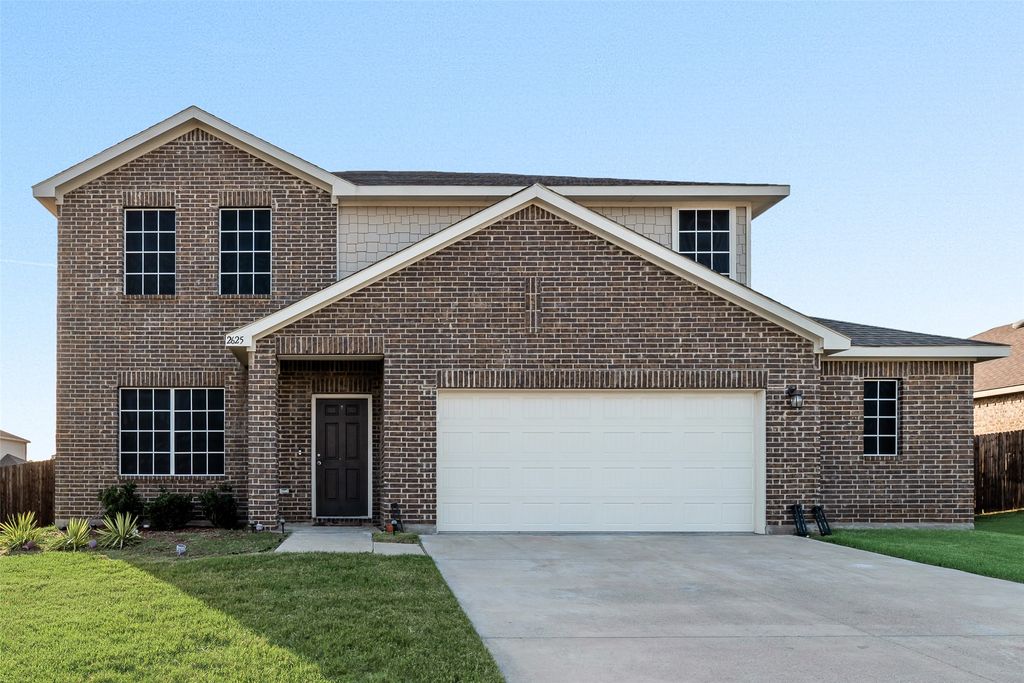 2625 Comal Creek Drive, Glenn Heights, TX 75154