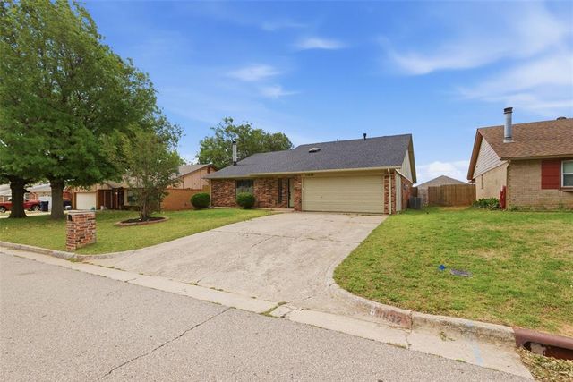 11632 SW 7th Street, Yukon, OK 73099