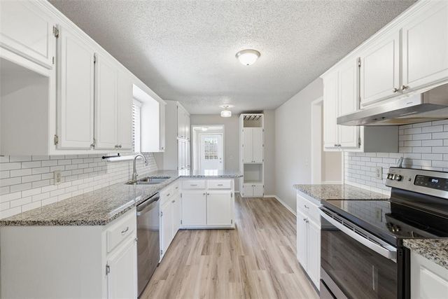 11632 SW 7th Street, Yukon, OK 73099