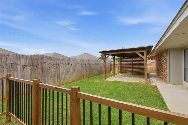 11632 SW 7th Street, Yukon, OK 73099