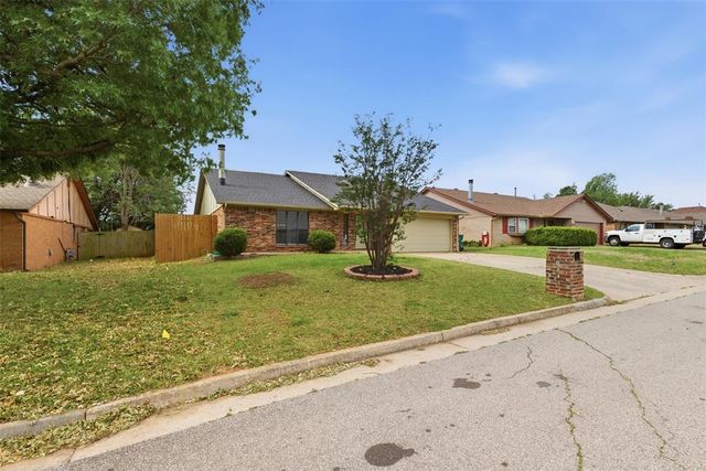 11632 SW 7th Street, Yukon, OK 73099