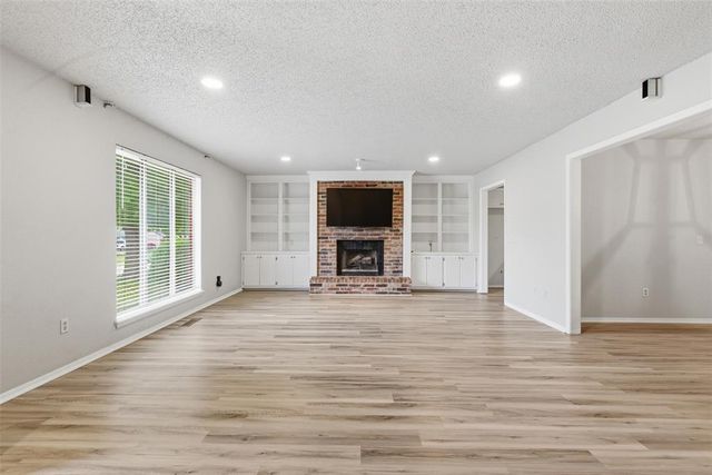 11632 SW 7th Street, Yukon, OK 73099
