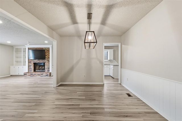 11632 SW 7th Street, Yukon, OK 73099