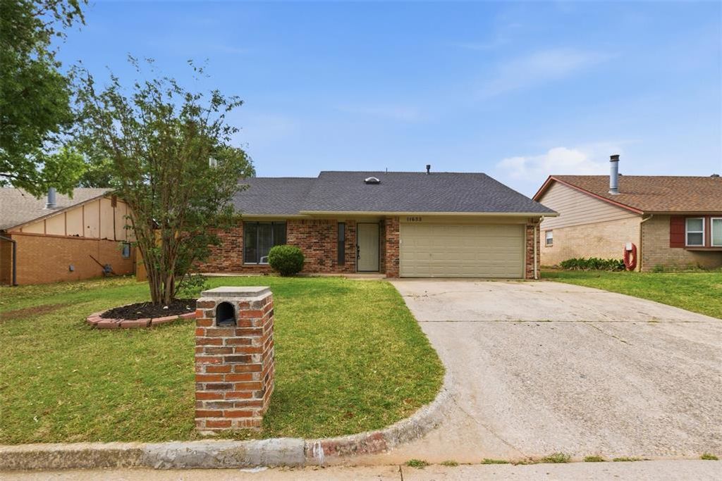 11632 SW 7th Street, Yukon, OK 73099