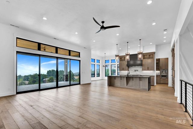 1521 S Trent Point Way, Boise, ID 83712