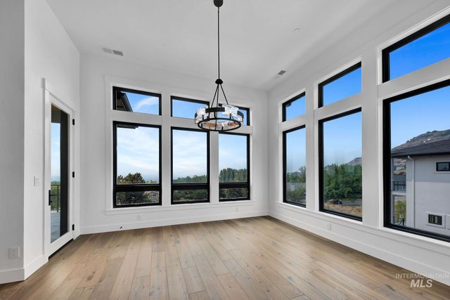 1521 S Trent Point Way, Boise, ID 83712