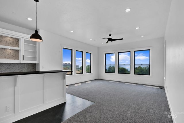 1521 S Trent Point Way, Boise, ID 83712