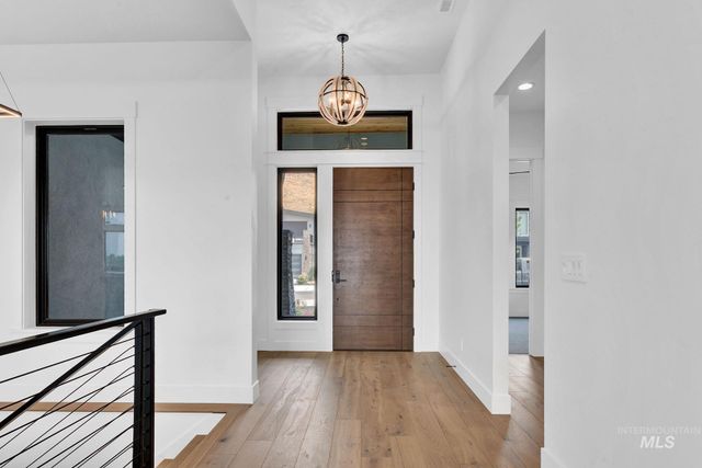 1521 S Trent Point Way, Boise, ID 83712