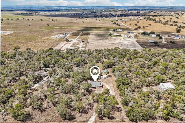 177 Longhorn Rd, Stockdale, TX 78160
