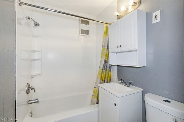 13120 Crennell Avenue, Cleveland, OH 44105