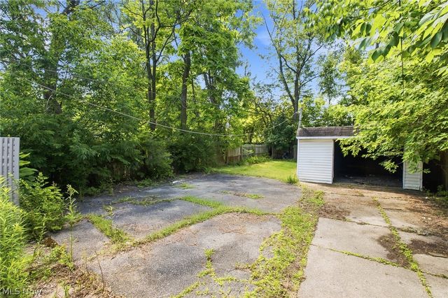 13120 Crennell Avenue, Cleveland, OH 44105