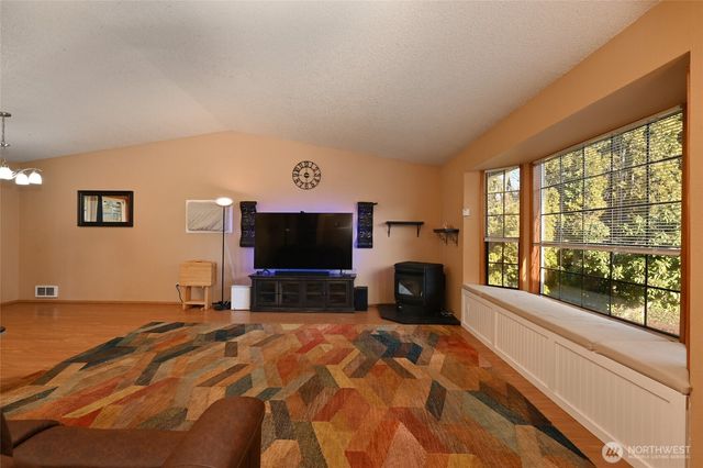 13110 108th Ave Court E, Puyallup, WA 98374