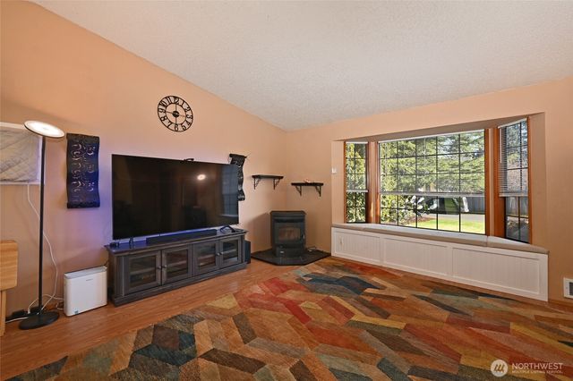 13110 108th Ave Court E, Puyallup, WA 98374