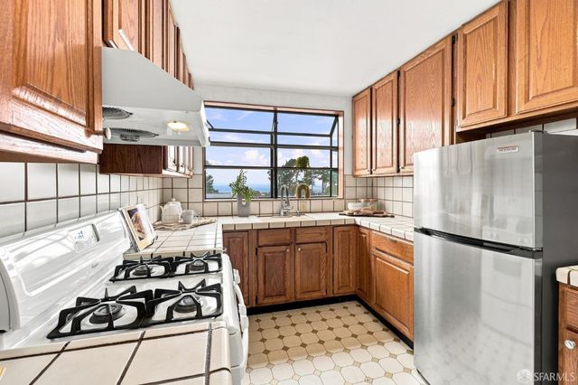 1943 35th Avenue, San Francisco, CA 94116