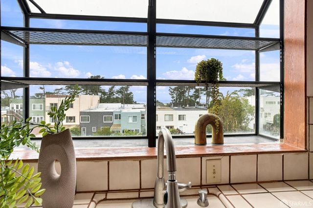 1943 35th Avenue, San Francisco, CA 94116