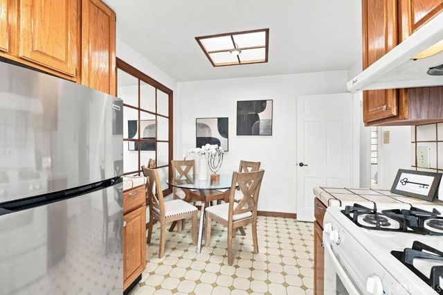 1943 35th Avenue, San Francisco, CA 94116