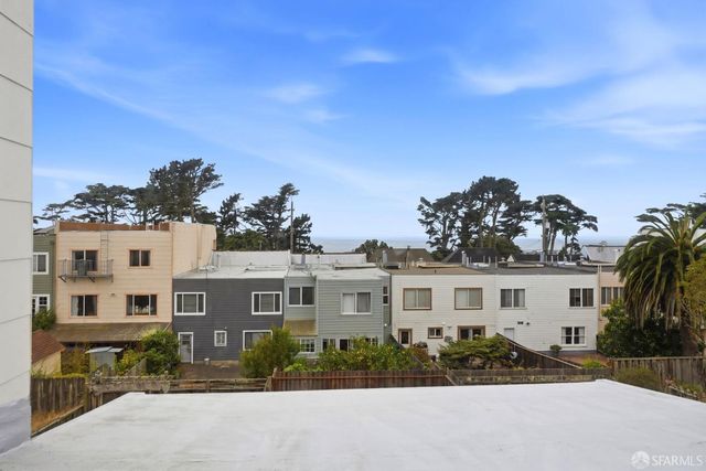 1943 35th Avenue, San Francisco, CA 94116