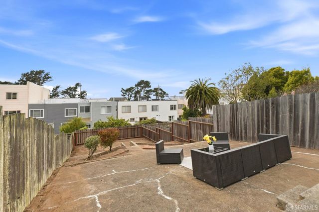 1943 35th Avenue, San Francisco, CA 94116