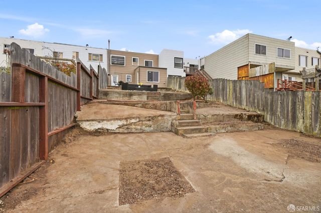 1943 35th Avenue, San Francisco, CA 94116