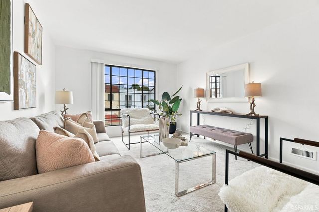 1943 35th Avenue, San Francisco, CA 94116