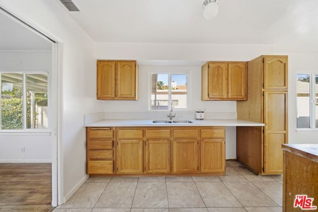 14707 Addison Street, Sherman Oaks, CA 91403